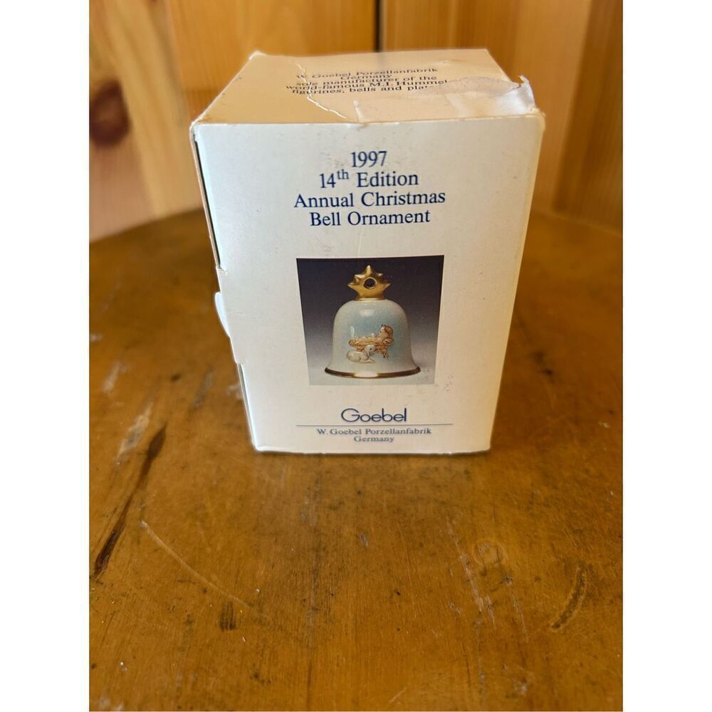 Goebel 1997 14th edition annual Christmas bell ornament (0105)￼